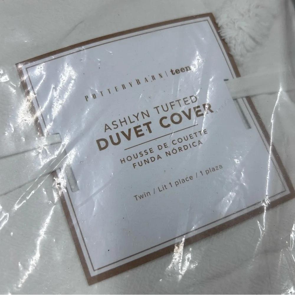 Pottery Barn Ashlyn Tufted Duvet Cover Ivory Twin Bedding